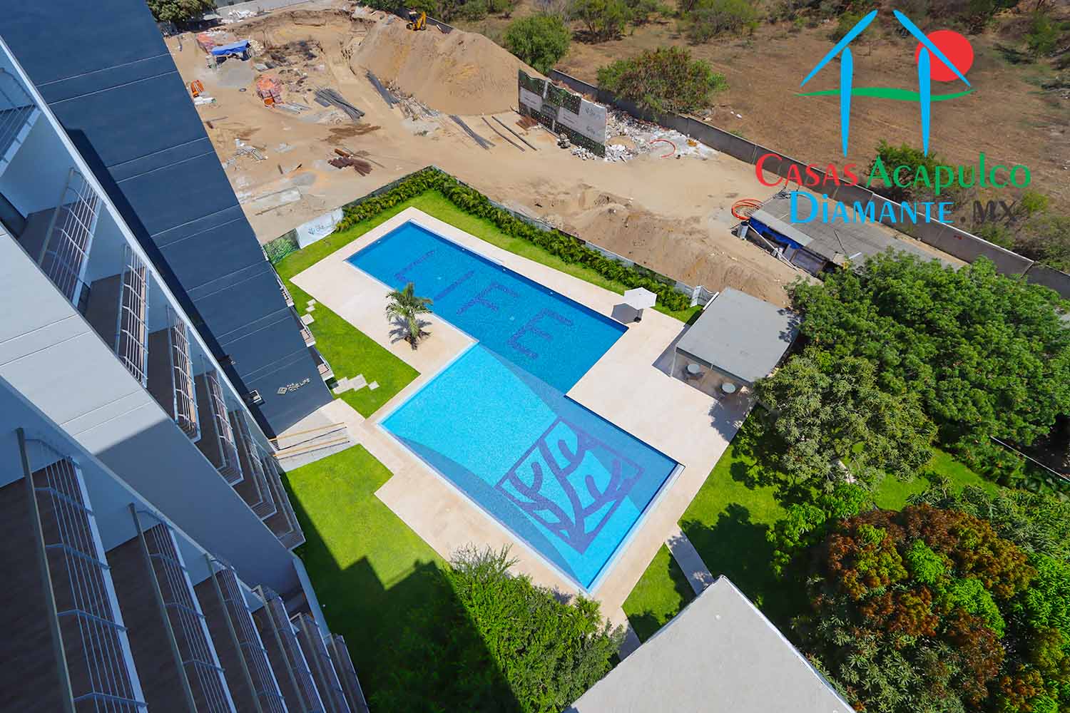 The One Life PH Lateral - Roof garden 5